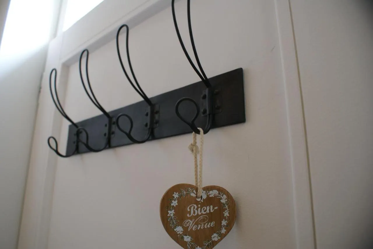 Bed & Breakfast La Cour Soubespin Bed and Breakfast Lille